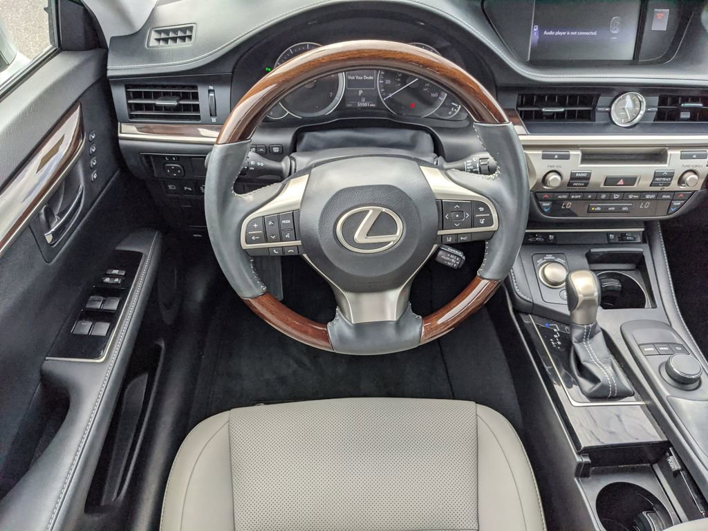 Used 2017 Lexus ES 350 w/ Premium Package image 14