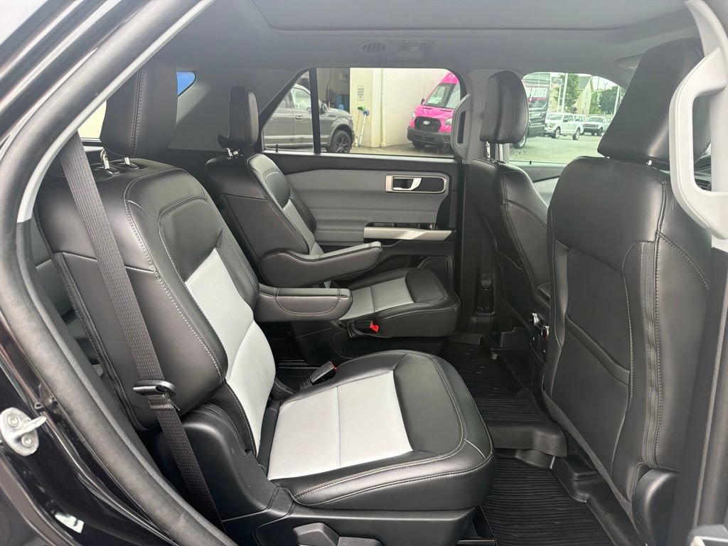 Certified 2023 Ford Explorer XLT w/ Equipment Group 202A AWD/4WD image 47