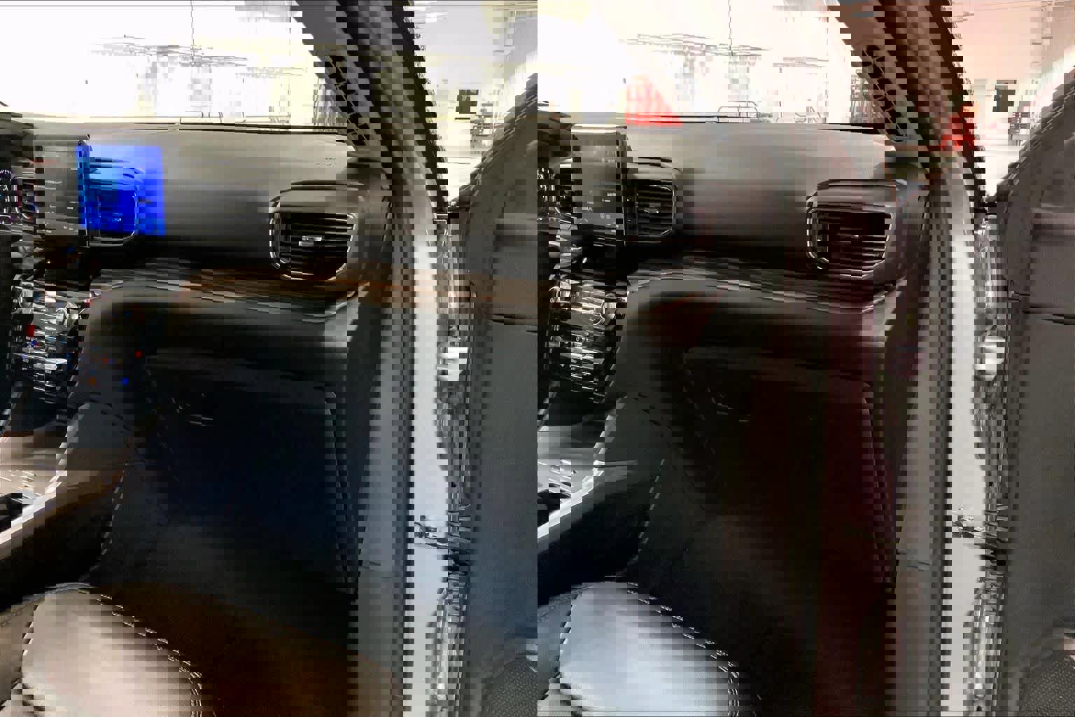 Certified 2022 Ford Explorer Limited w/ Equipment Group 301A image 17