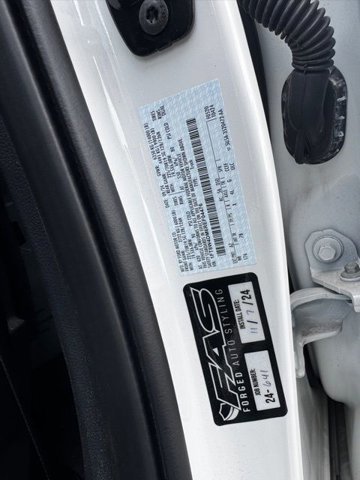 Certified 2024 Ford F450 Platinum w/ FX4 Off-Road Package image 6