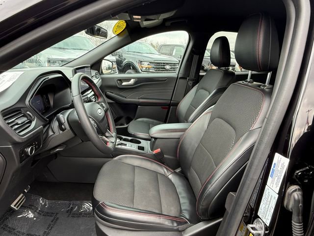 Certified 2023 Ford Escape ST-Line w/ Tech Pack #1 image 6