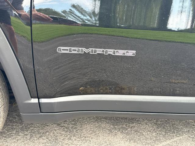 Used 2024 Jeep Compass Latitude AWD/4WD image 23