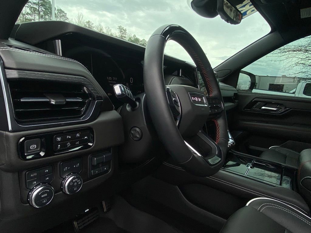 Used 2025 GMC Yukon AT4 Ultimate image 9