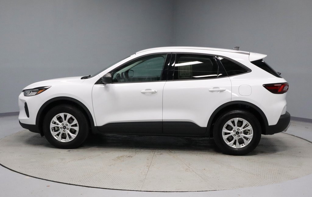 Certified 2025 Ford Escape Active image 2