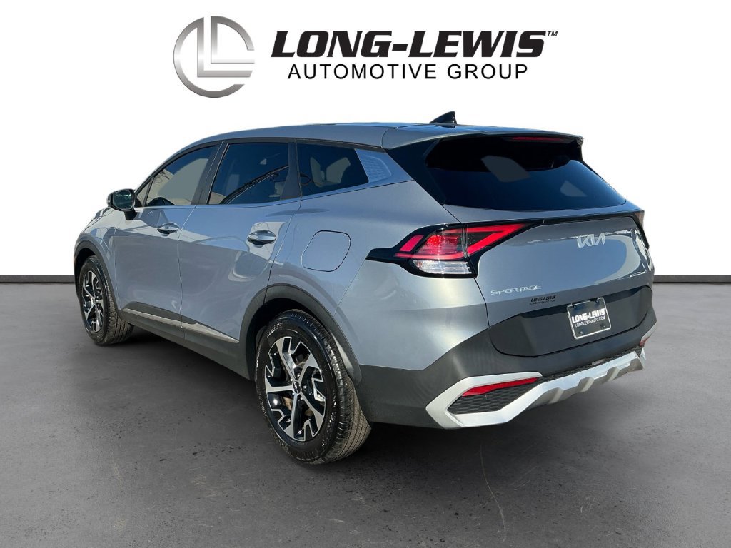 Used 2025 Kia Sportage EX FWD image 4