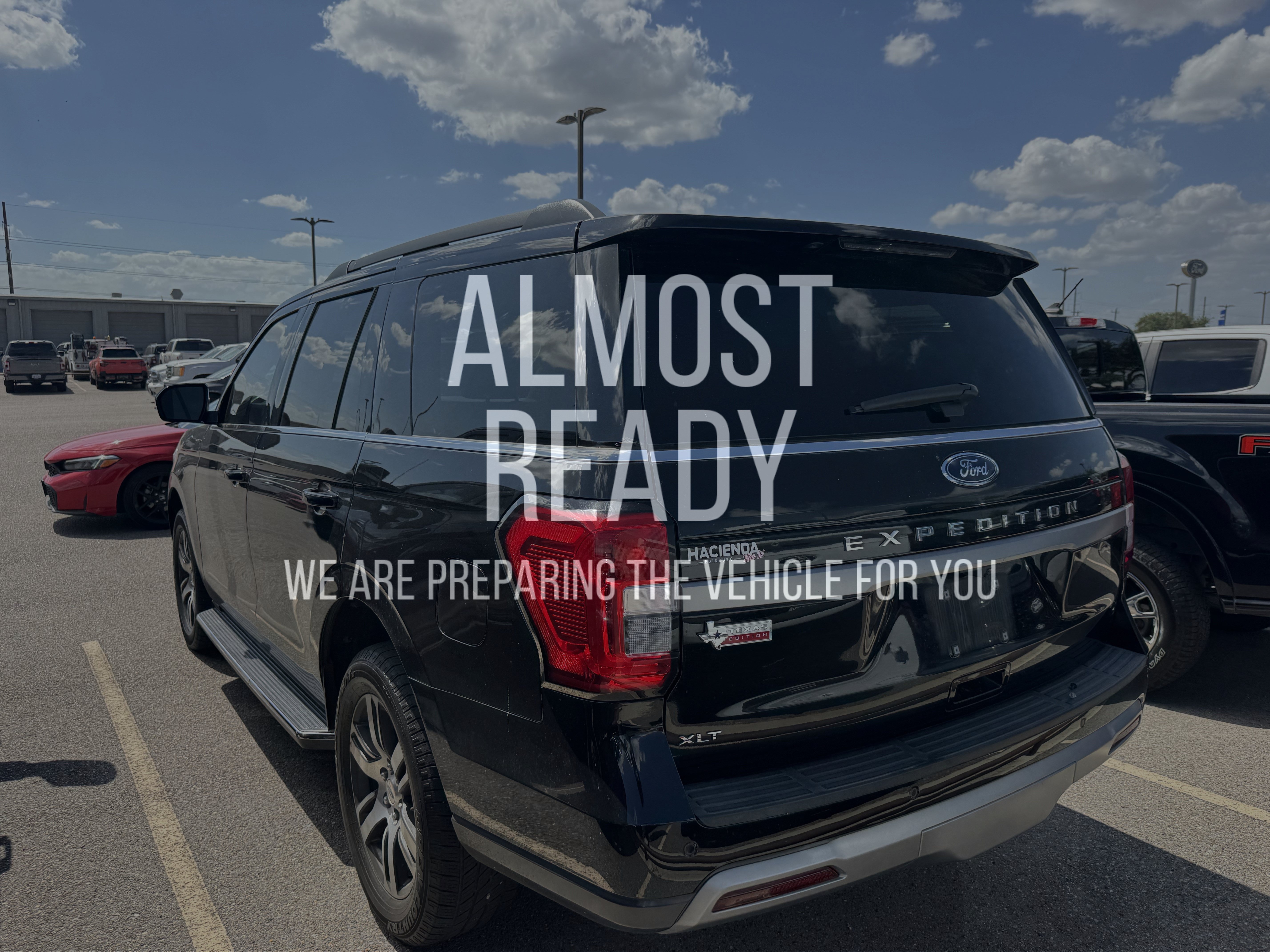 Certified 2023 Ford Expedition XLT RWD image 3