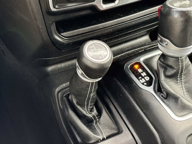 Used 2021 Jeep Wrangler Unlimited Sahara AWD/4WD image 35