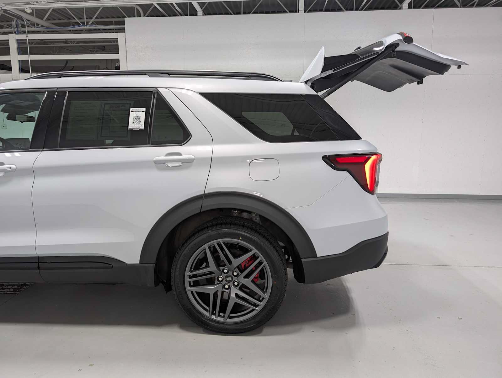 Certified 2026 Ford Explorer ST-Line w/ ST-Line Street Pack AWD/4WD image 11
