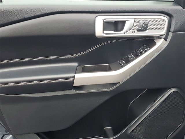Certified 2022 Ford Explorer Limited w/ Equipment Group 301A image 26