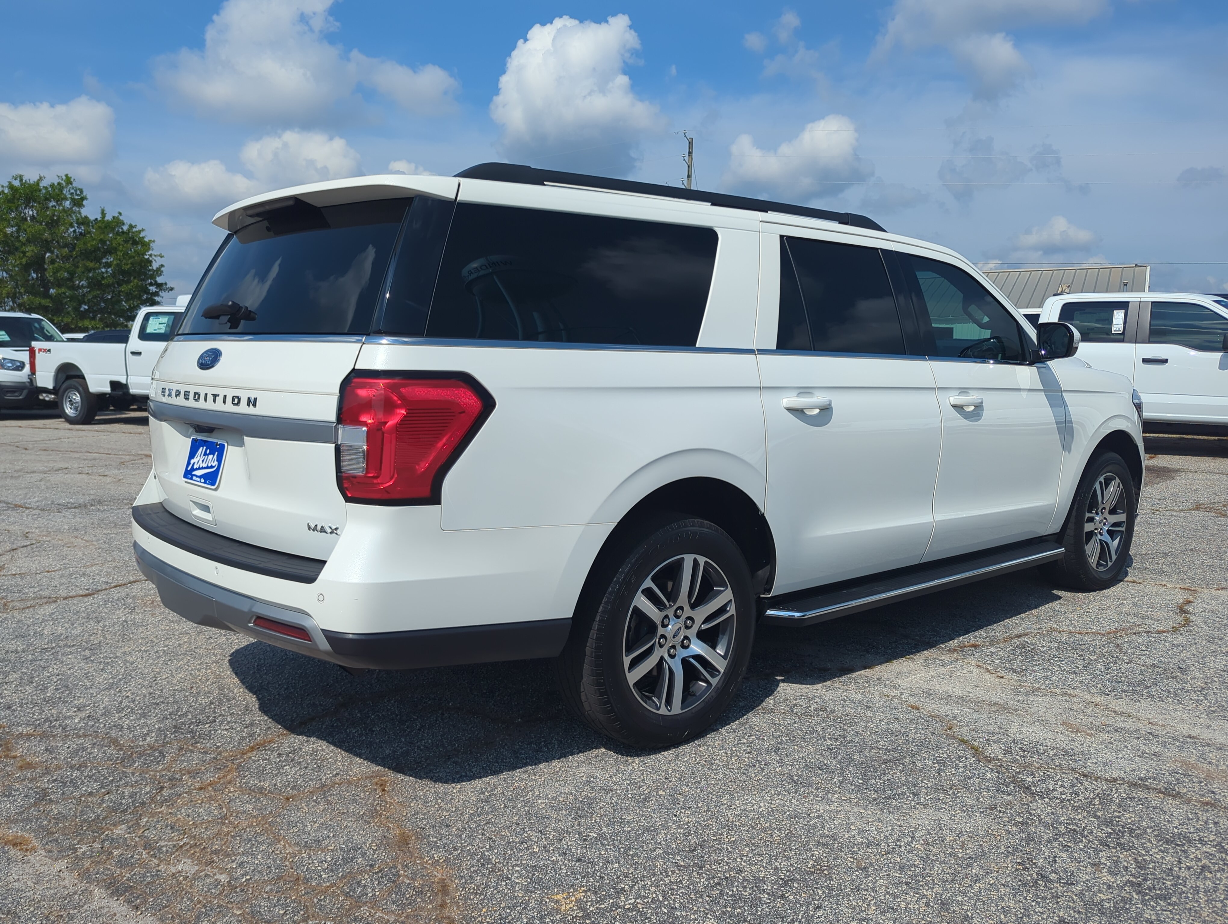 Certified 2023 Ford Expedition Max XLT AWD/4WD image 3