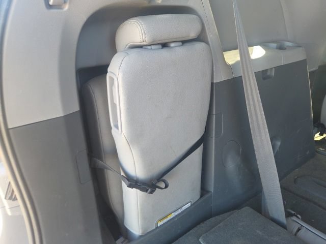 Used 2017 Toyota Sienna XLE w/ XLE Navigation Package FWD image 13