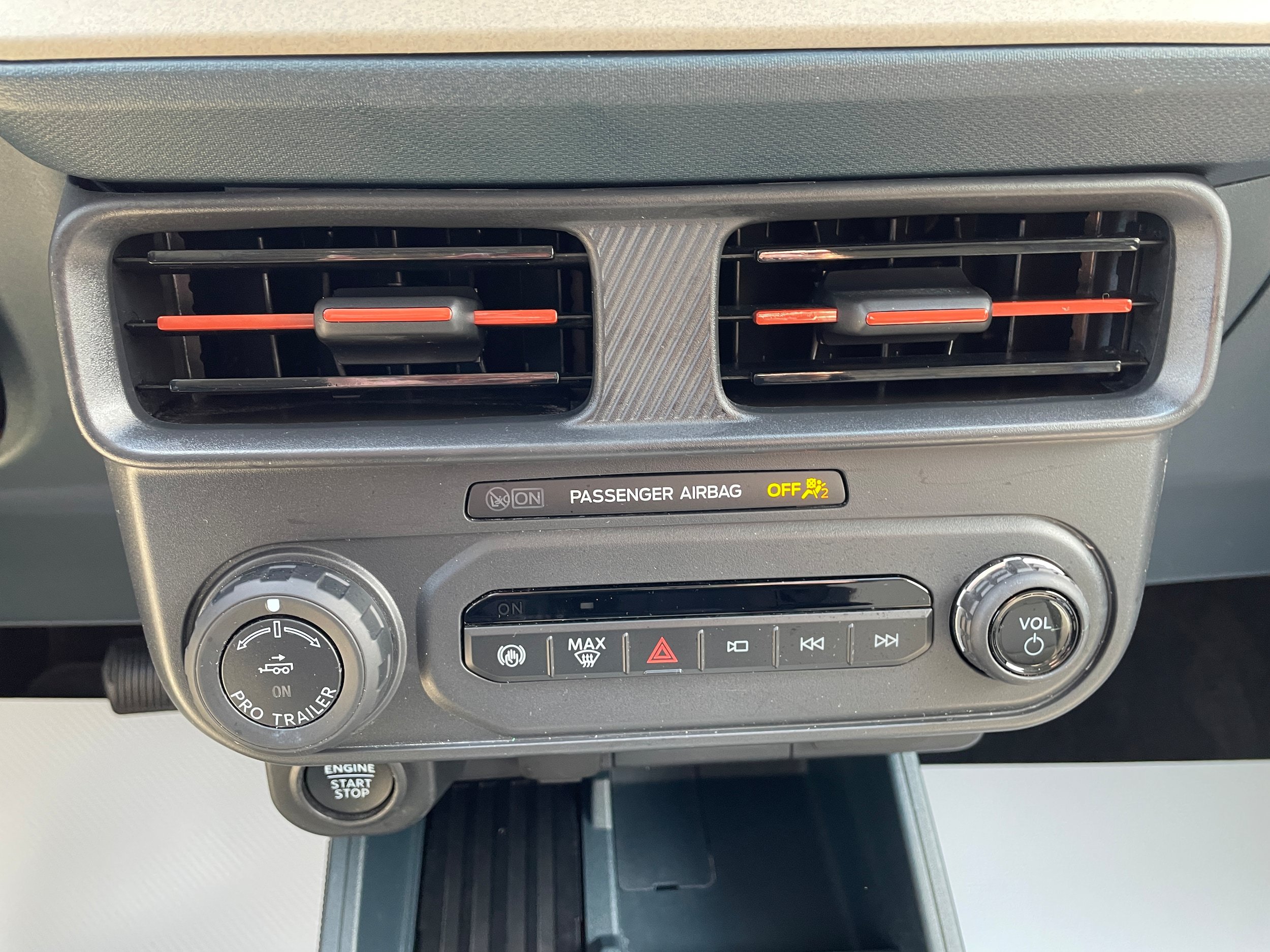 Certified 2025 Ford Maverick Lariat AWD/4WD image 22