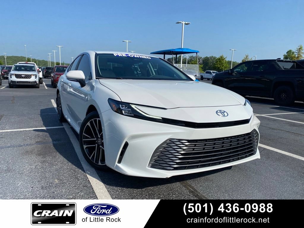 Used 2026 Toyota Camry XLE FWD image 1