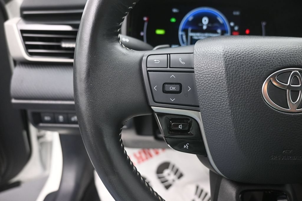 Used 2025 Toyota Camry SE FWD image 28