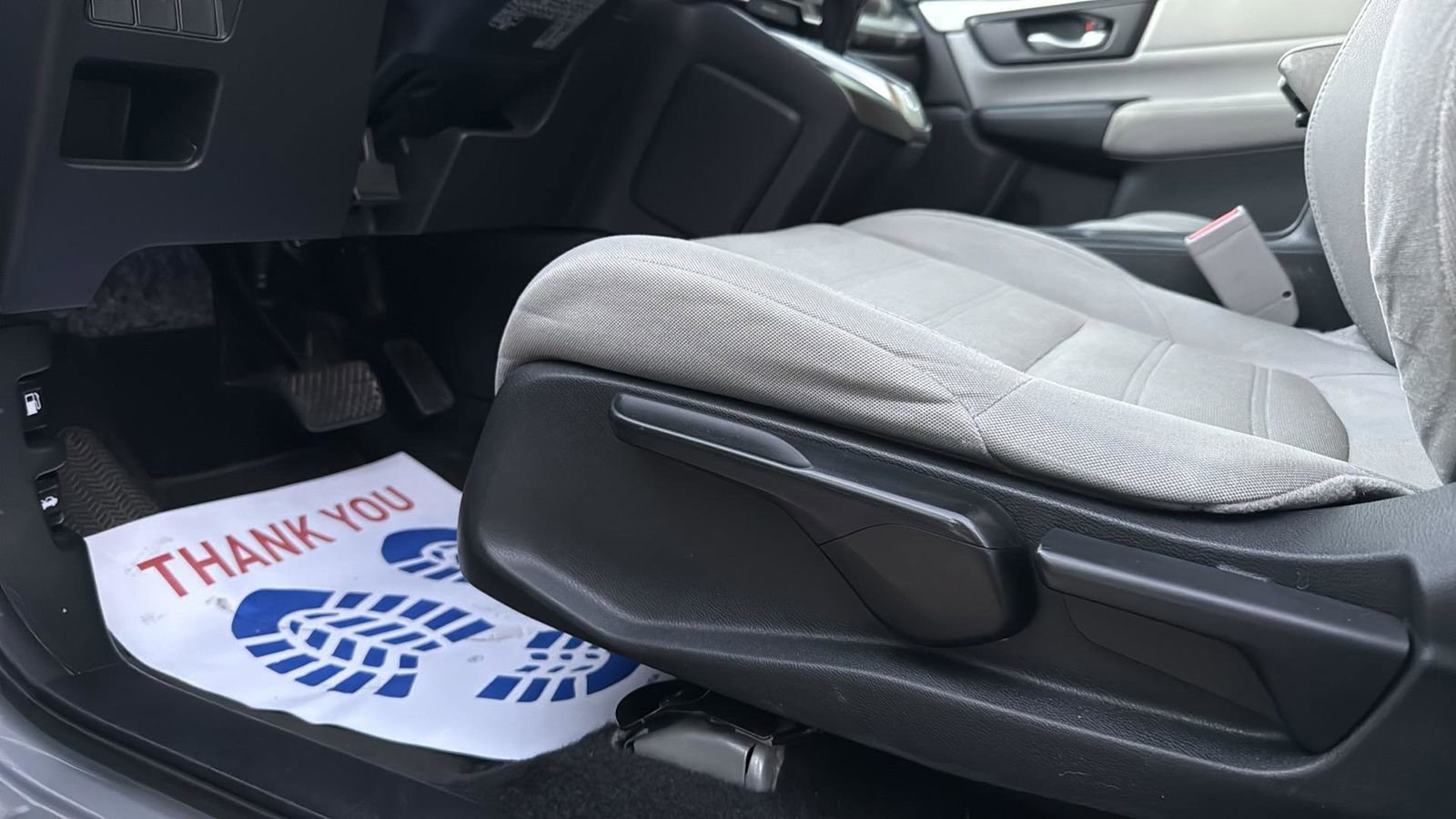 Used 2019 Honda CR-V LX image 10