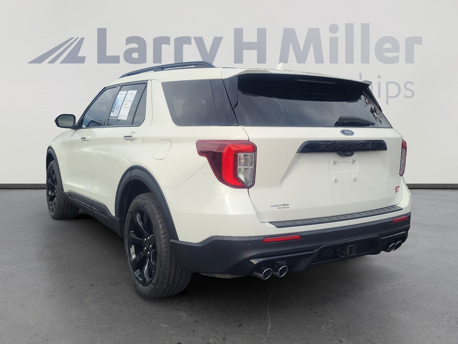 Certified 2023 Ford Explorer ST w/ Equipment Group 401A image 3