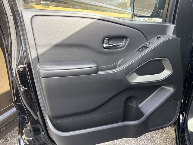Used 2025 Nissan Frontier SV RWD image 23