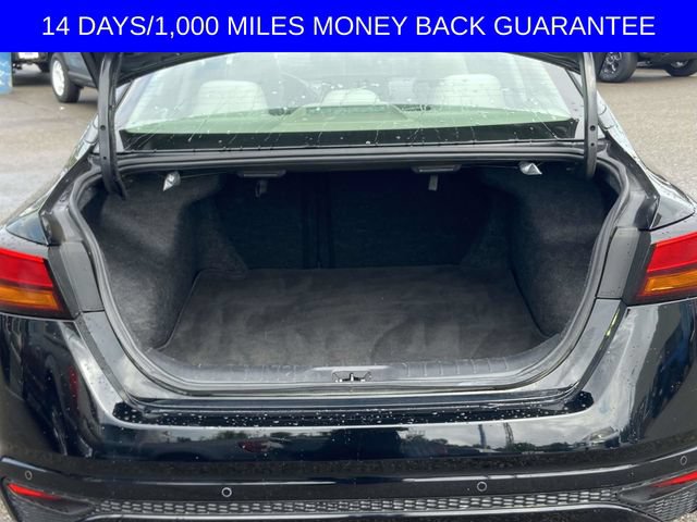 Used 2024 Nissan Altima 2.5 SV w/ SV Premium Package FWD image 8
