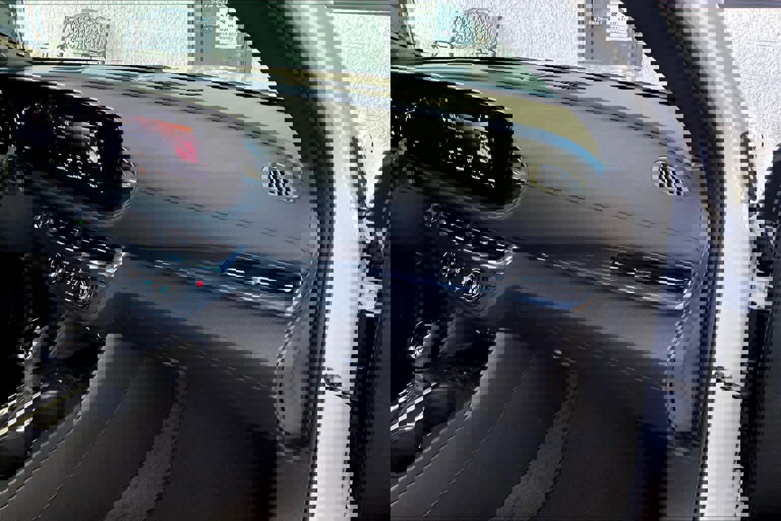 Used 2025 Buick Envista Preferred w/ Convenience I Package image 17