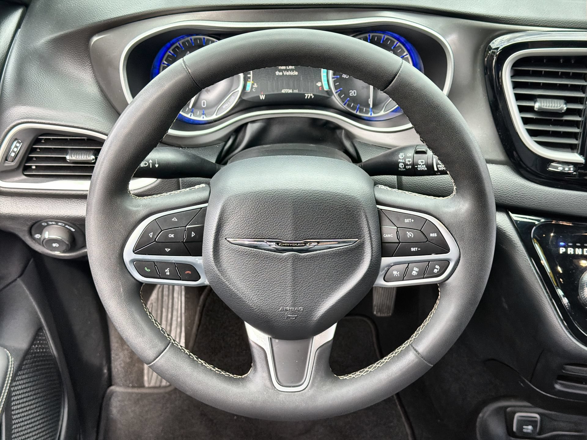 Used 2025 Chrysler Pacifica Select FWD image 14