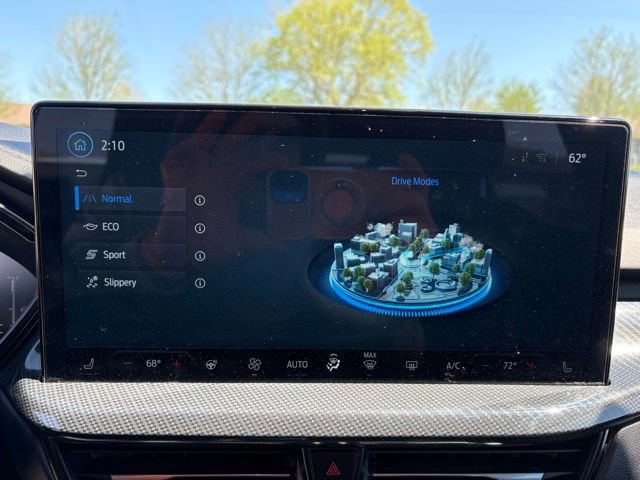 Certified 2024 Ford Escape ST-Line w/ Tech Pack #1 AWD/4WD image 17