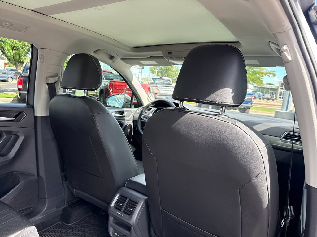 Used 2023 Volkswagen Tiguan SE AWD/4WD image 26