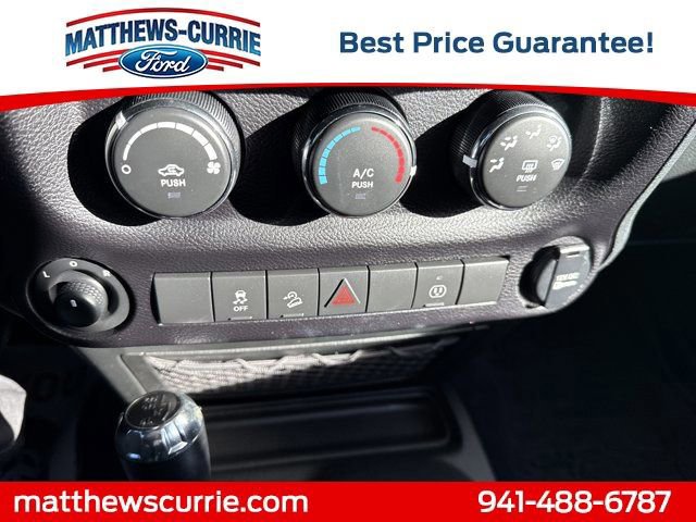 Used 2017 Jeep Wrangler Sahara w/ Connectivity Group image 19