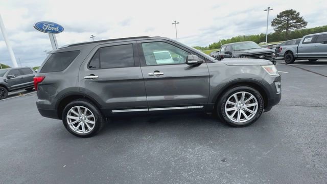 Certified 2017 Ford Explorer Limited FWD image 8