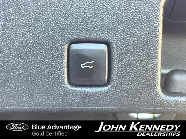 Certified 2023 Ford Escape Platinum w/ Premium Technology Package AWD/4WD image 35