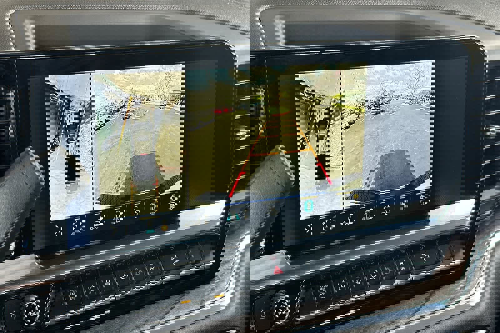 Used 2025 Chevrolet Silverado 3500 LTZ w/ LTZ Premium Package image 19