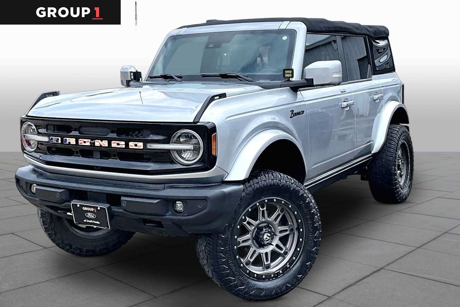 Certified 2022 Ford Bronco Outer Banks AWD/4WD image 1