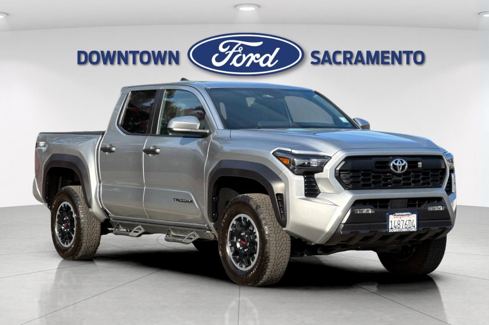 Used 2025 Toyota Tacoma TRD Off-Road AWD/4WD image 11