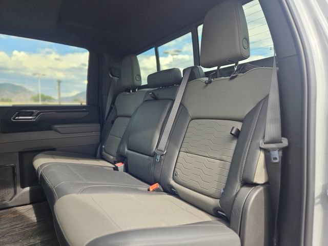 Used 2025 Chevrolet Silverado 2500 ZR2 w/ Technology Package AWD/4WD image 13