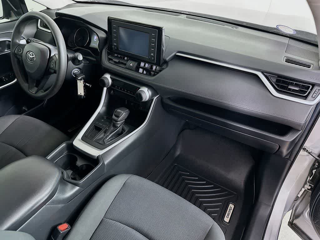 Used 2019 Toyota RAV4 LE FWD image 32