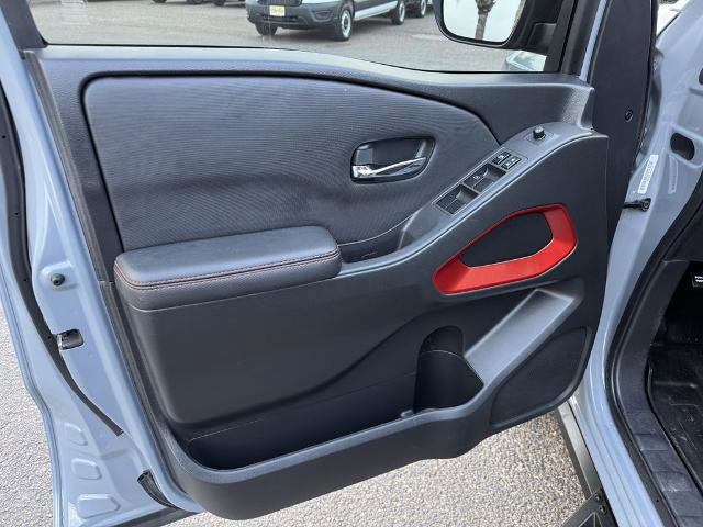 Used 2024 Nissan Frontier Pro-X image 12