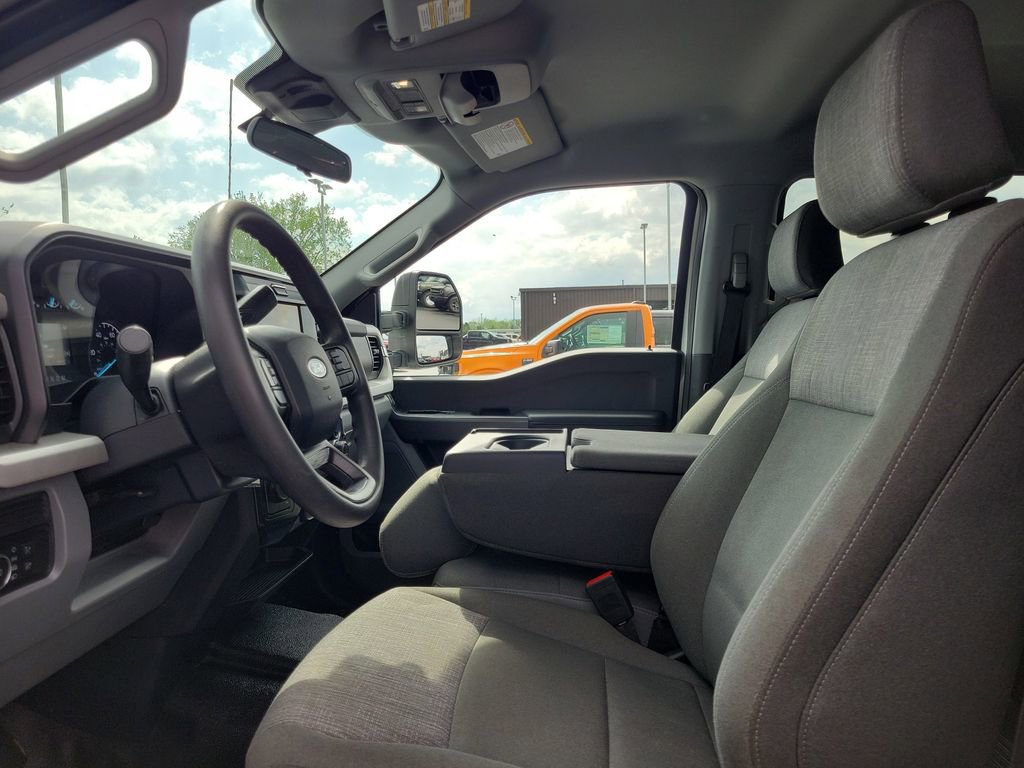 Certified 2025 Ford F350 XLT AWD/4WD image 18