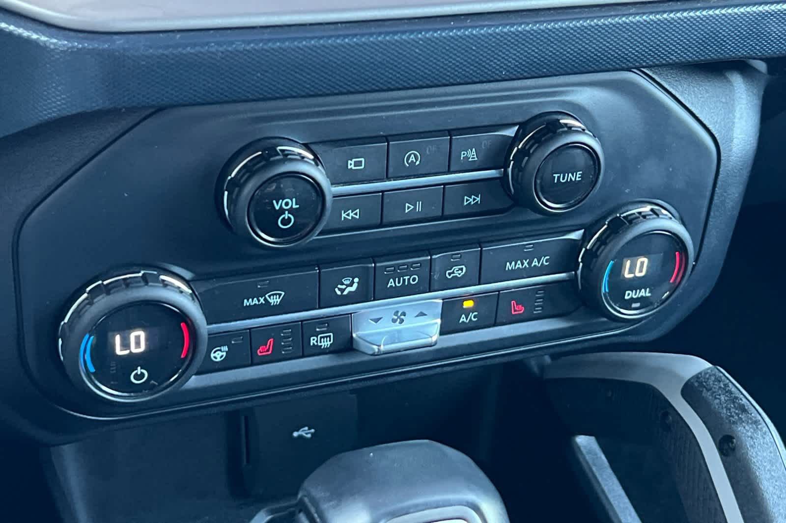 Certified 2021 Ford Bronco First Edition AWD/4WD image 21
