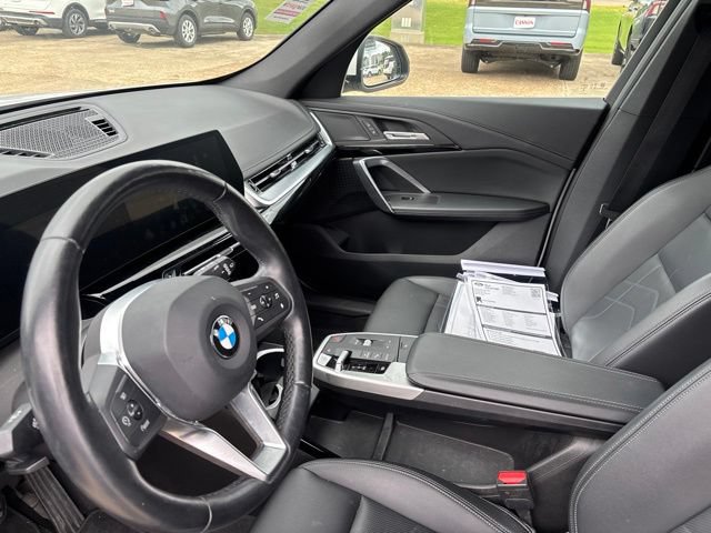 Used 2025 BMW X1 xDrive28i AWD/4WD image 15