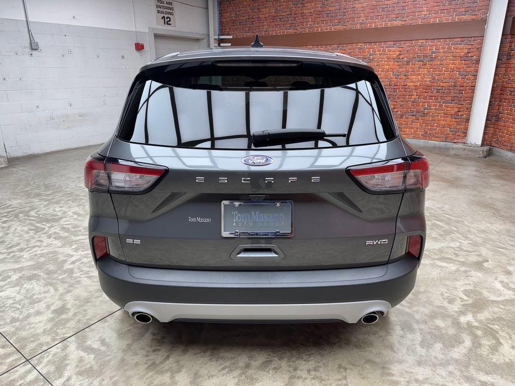 Certified 2022 Ford Escape SE w/ Convenience Package AWD/4WD image 3