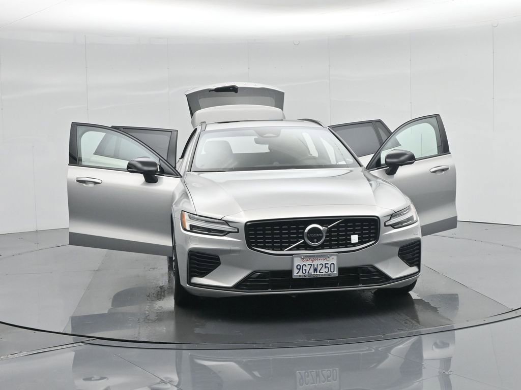 Used 2024 Volvo V60 T8 Polestar w/ Protection Package Premier image 37