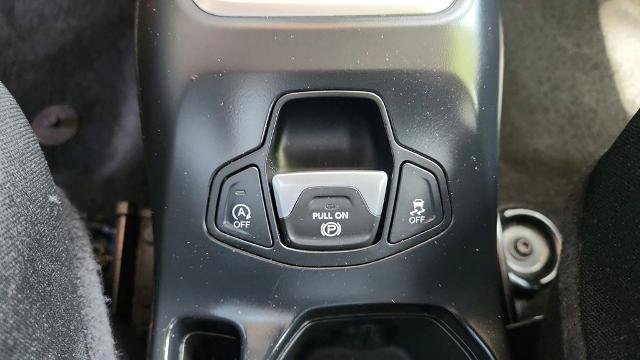 Used 2023 Jeep Renegade Latitude AWD/4WD image 15