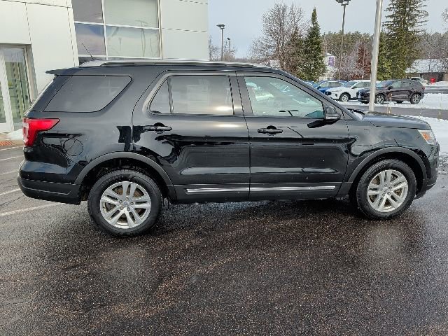 Certified 2018 Ford Explorer XLT w/ Equipment Group 202A image 6