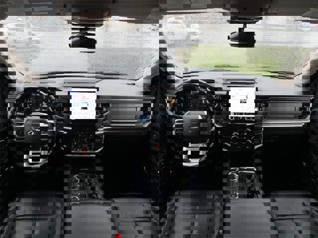 Certified 2024 Ford Expedition XLT image 20