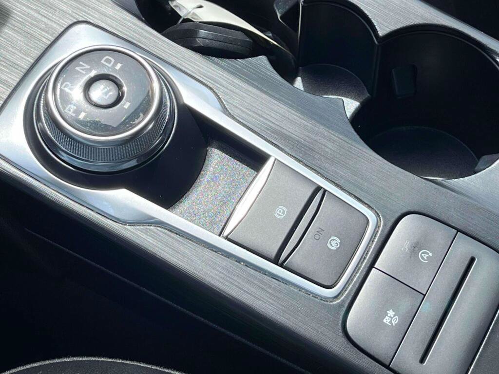 Certified 2022 Ford Escape SEL AWD/4WD image 32