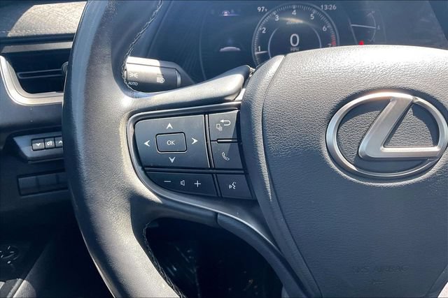 Used 2019 Lexus UX 200 w/ Premium Package FWD image 18