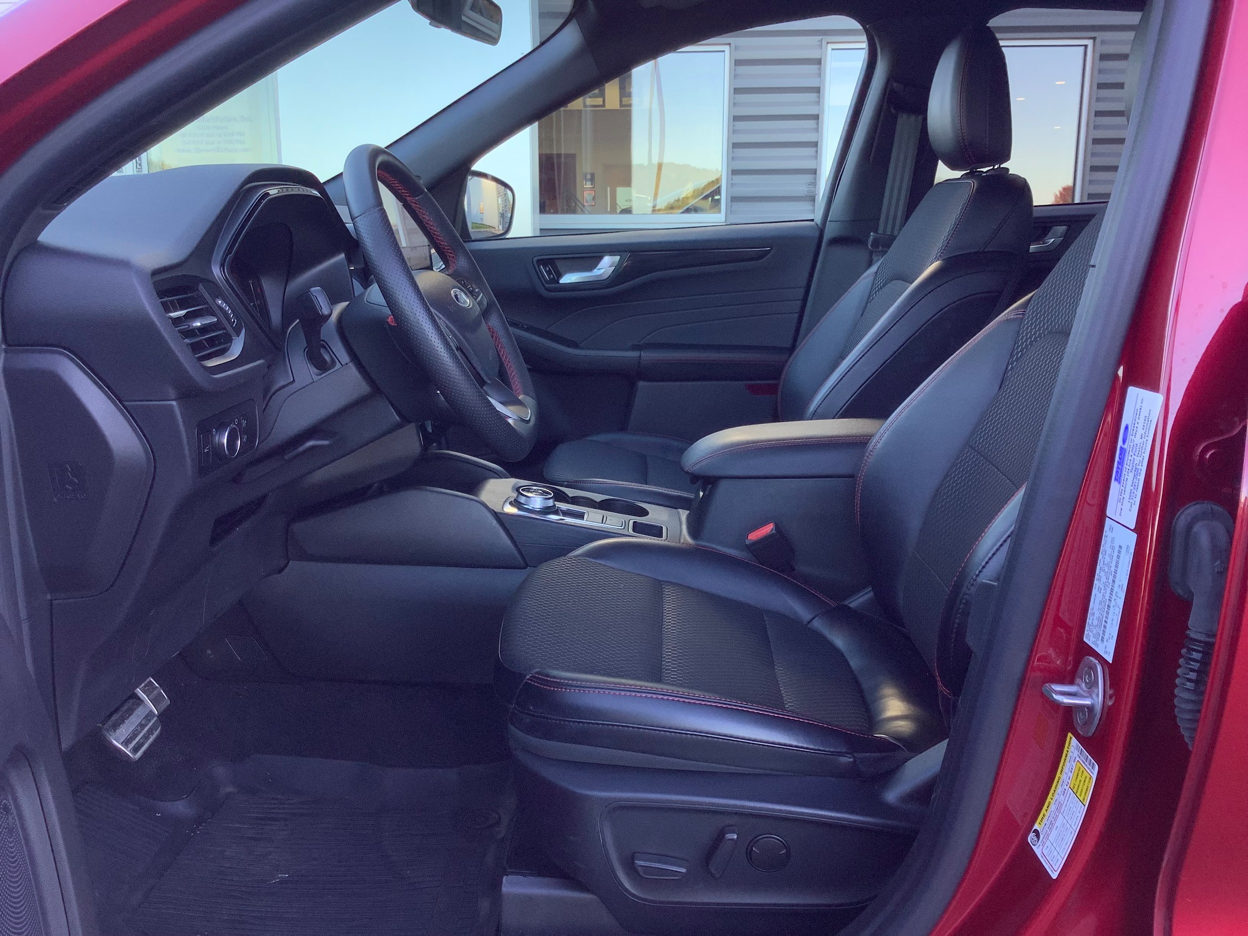Certified 2024 Ford Escape ST-Line w/ Tech Pack #1 AWD/4WD image 7