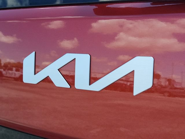Used 2024 Kia Soul LX w/ Option Group 015 FWD image 7