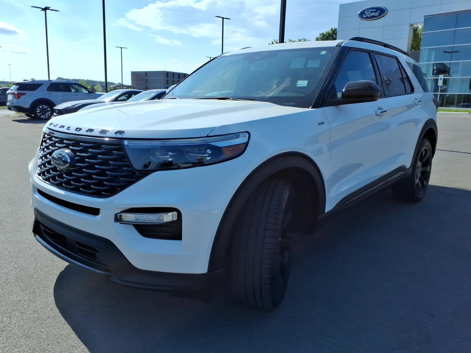 Certified 2024 Ford Explorer ST-Line w/ Class IV Trailer Tow Package AWD/4WD image 7
