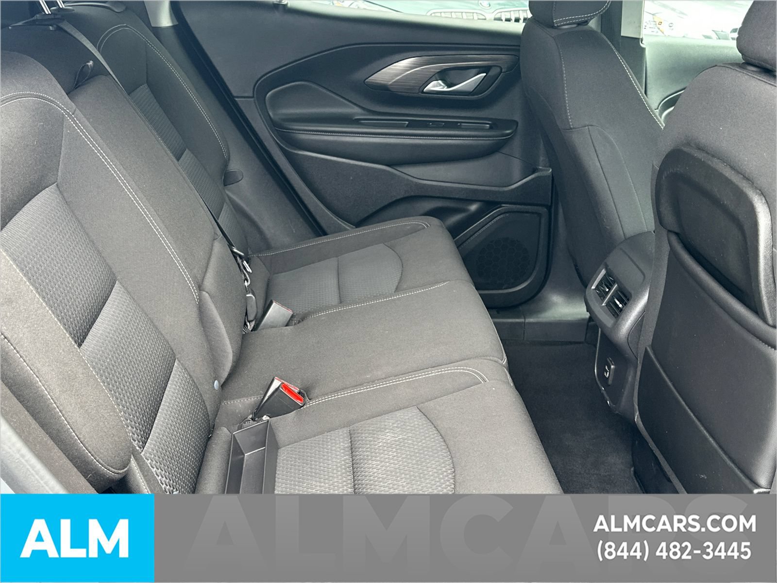 Used 2024 GMC Terrain SLE FWD image 17