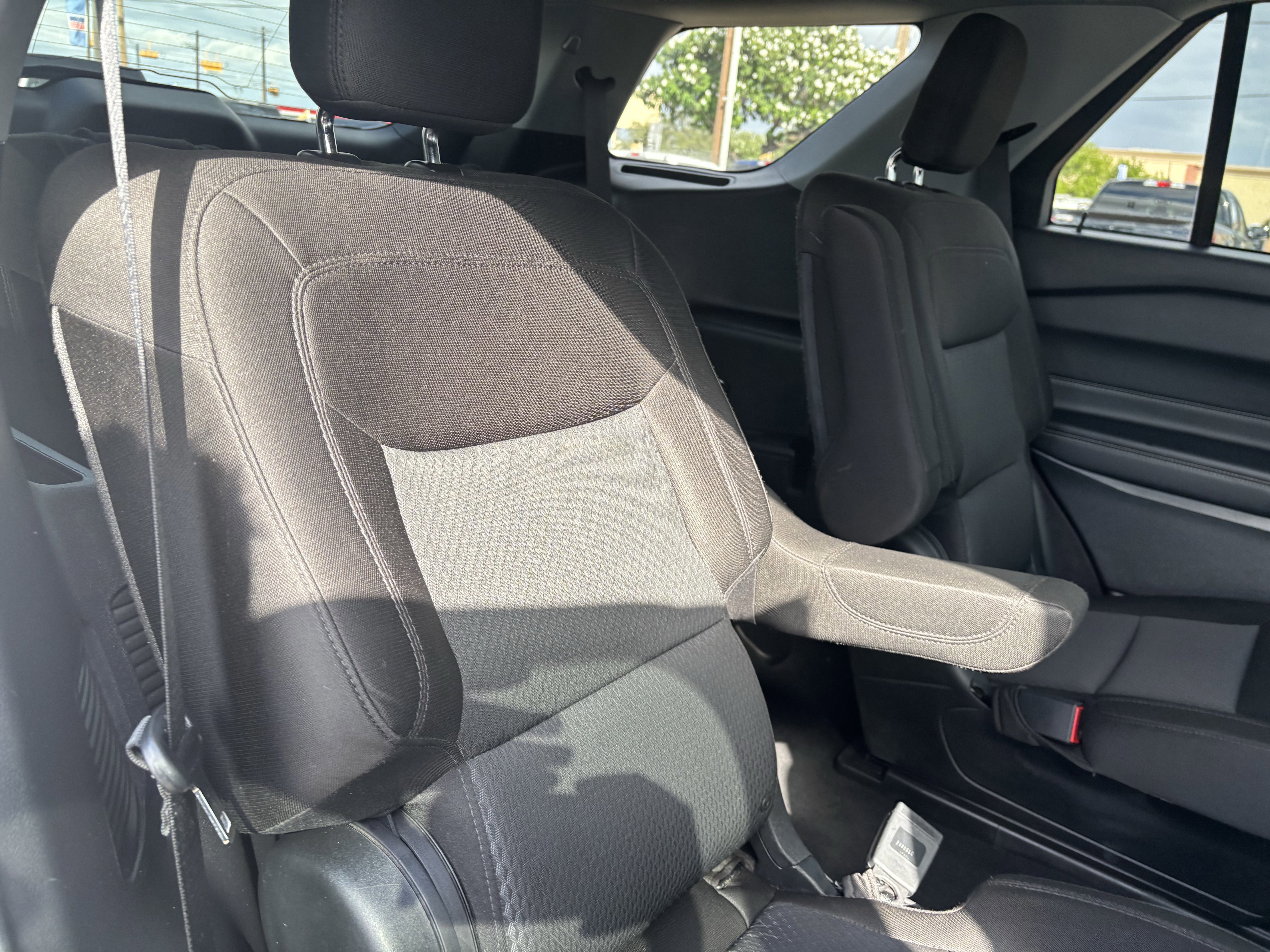 Certified 2023 Ford Explorer XLT image 24